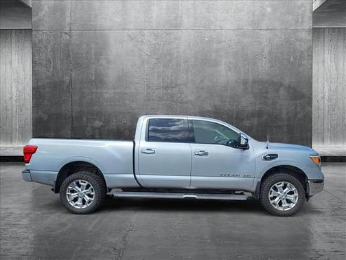 2017 Nissan Titan XD SL