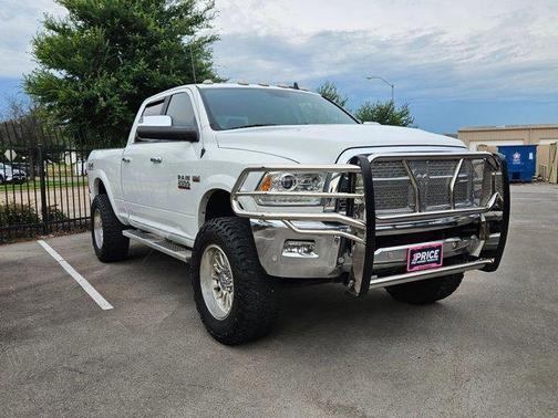2018 RAM 2500 Laramie Crew Cab 4x4 6'4' Box