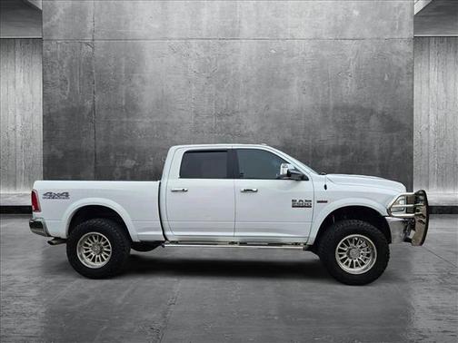 2018 RAM 2500 Laramie Crew Cab 4x4 6'4' Box