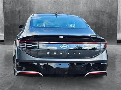 2025 Hyundai SONATA Hybrid SE