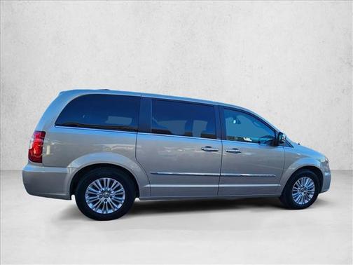 2012 Chrysler Town & Country Limited