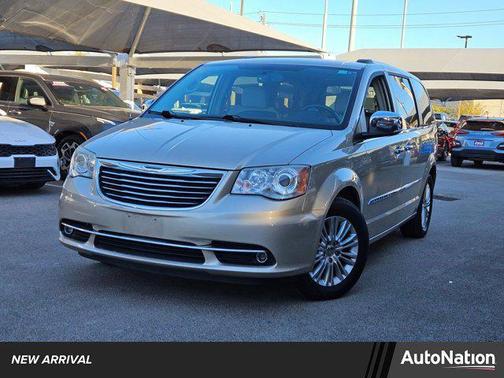 2012 Chrysler Town & Country Limited