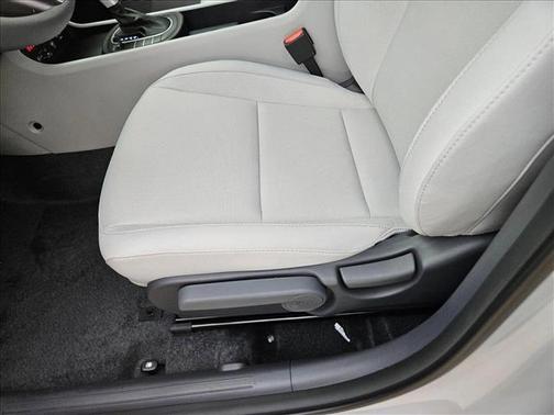 2025 Hyundai KONA SE