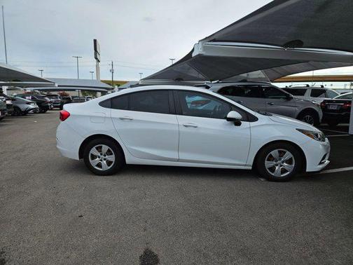 2018 Chevrolet Cruze LS