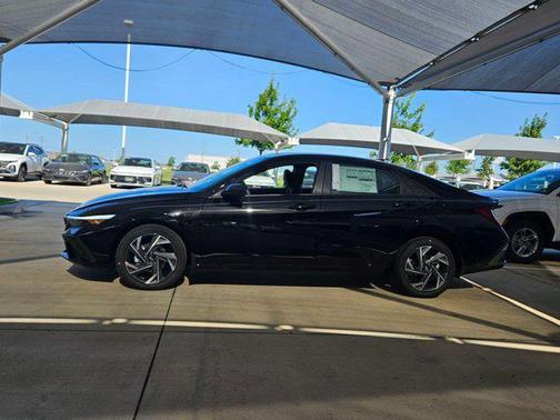 2025 Hyundai ELANTRA Sport