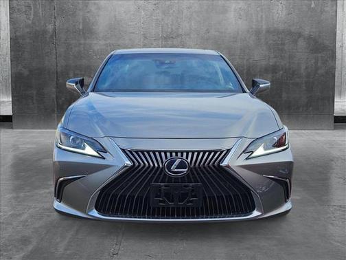 2020 Lexus ES 300h Base