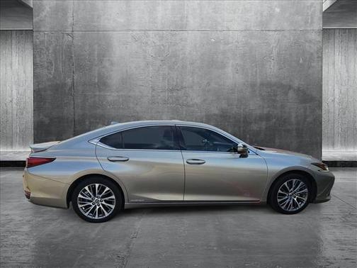 2020 Lexus ES 300h Base