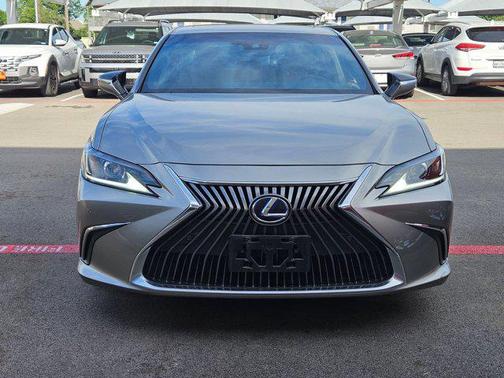 2020 Lexus ES 300h Base
