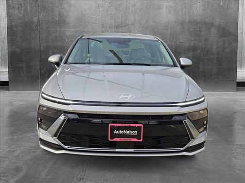 2025 Hyundai SONATA SE