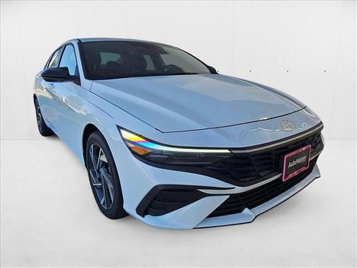 2025 Hyundai ELANTRA HEV SEL Sport