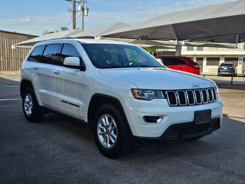 2020 Jeep Grand Cherokee Laredo