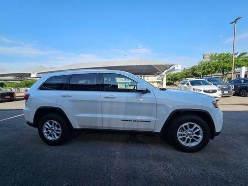 2020 Jeep Grand Cherokee Laredo