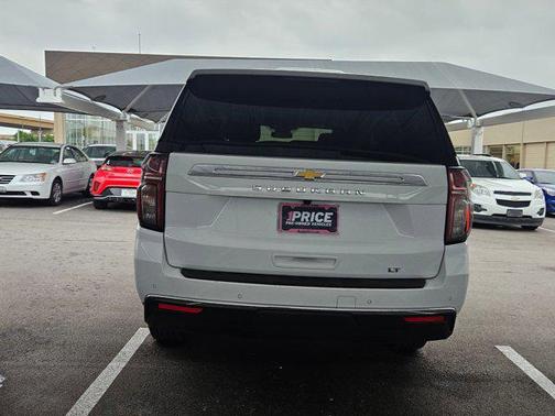 2023 Chevrolet Suburban LT