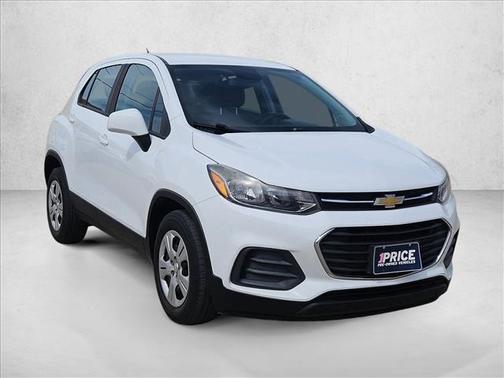 Summit White 2018 Chevrolet Trax LS