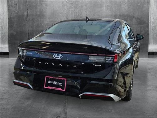 2025 Hyundai SONATA Hybrid Limited