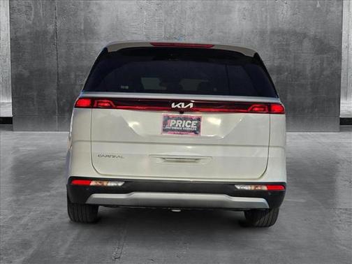 2024 Kia Carnival EX