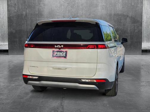2024 Kia Carnival EX