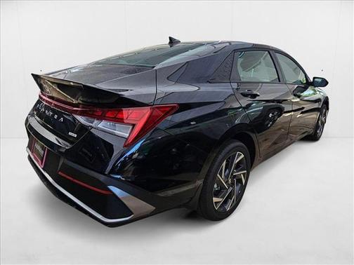 2025 Hyundai ELANTRA HEV SEL Sport