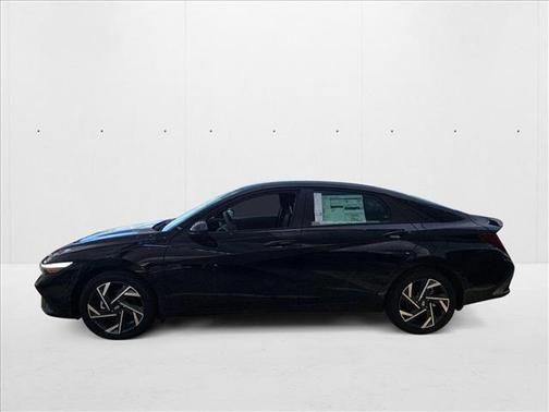 2025 Hyundai ELANTRA HEV SEL Sport