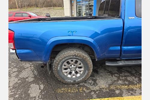 2017 Toyota Tacoma SR5