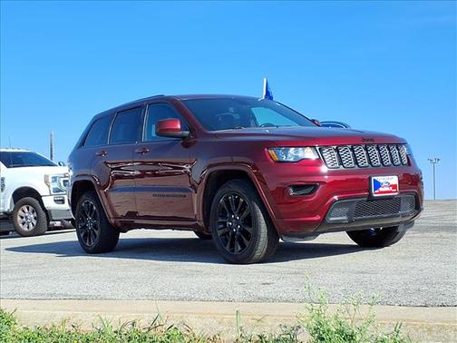 2020 Jeep Grand Cherokee LAREDO