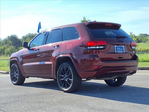 2020 Jeep Grand Cherokee LAREDO
