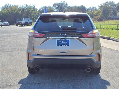 2020 Ford Edge SE