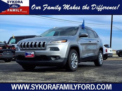 Silver 2017 Jeep Cherokee LATITUDE