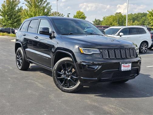 2022 Jeep Grand Cherokee Laredo