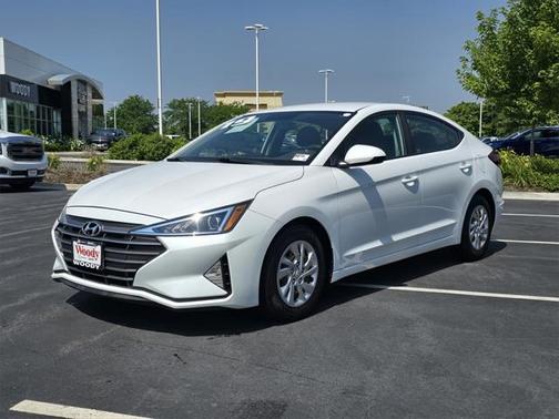 2019 Hyundai ELANTRA SE