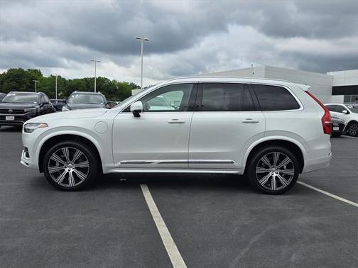 2023 Volvo XC90 Recharge Plug-In Hybrid T8 Ultimate Bright Theme 7-Seater