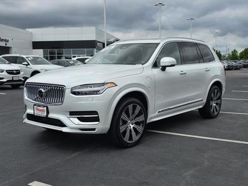 2023 Volvo XC90 Recharge Plug-In Hybrid T8 Ultimate Bright Theme 7-Seater