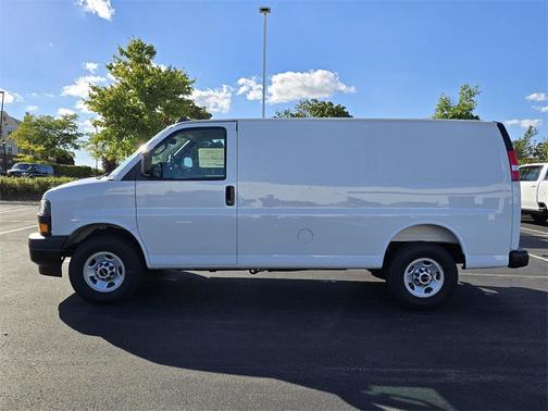 2025 GMC Savana 2500 Work Van