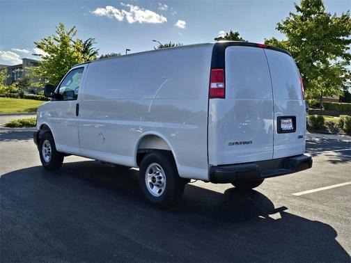 2025 GMC Savana 2500 Work Van