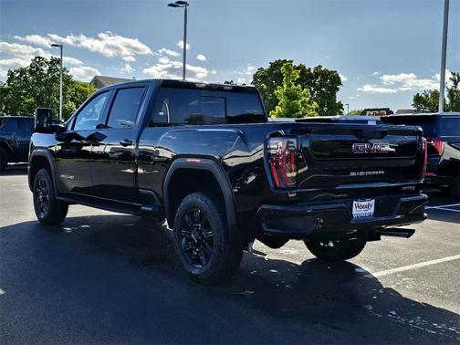 2025 GMC Sierra 2500 AT4