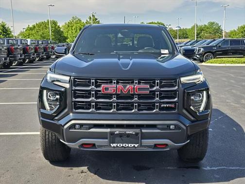 2025 GMC Canyon Base