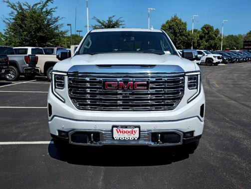 Glacier White Tricoat 2026 GMC Sierra 1500 Denali