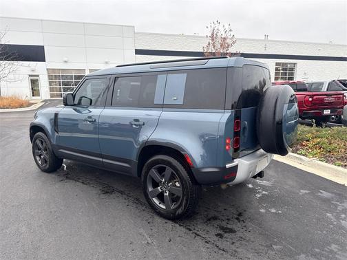 2024 Land Rover Defender 110 P300