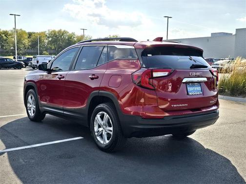 2022 GMC Terrain SLE