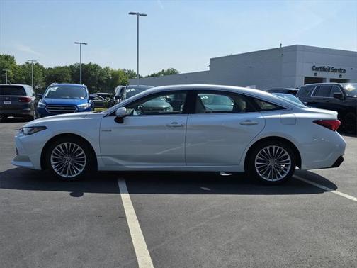 2019 Toyota Avalon Hybrid Limited