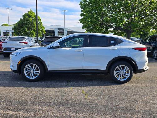Summit White 2026 Buick Envista Preferred