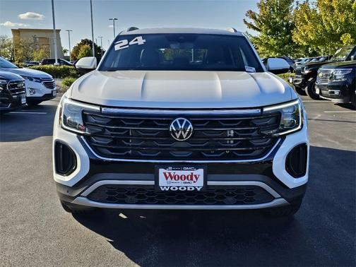 2024 Volkswagen Atlas Cross Sport 2.0T SE w/Technology 4MOTION