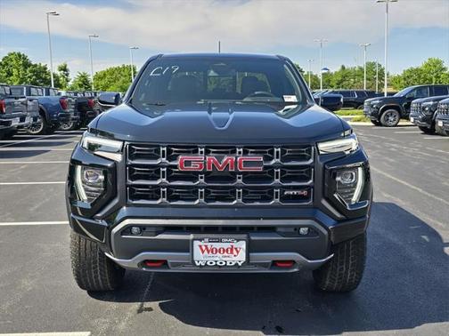 2025 GMC Canyon Base