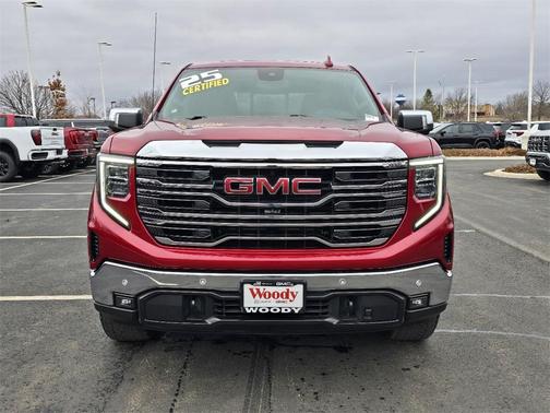 2025 GMC Sierra 1500 SLT