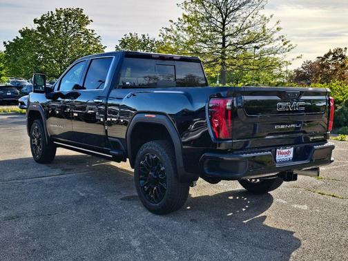 Onyx Black 2026 GMC Sierra 2500 Denali Ultimate
