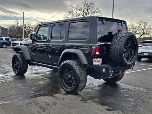 2022 Jeep Wrangler Willys