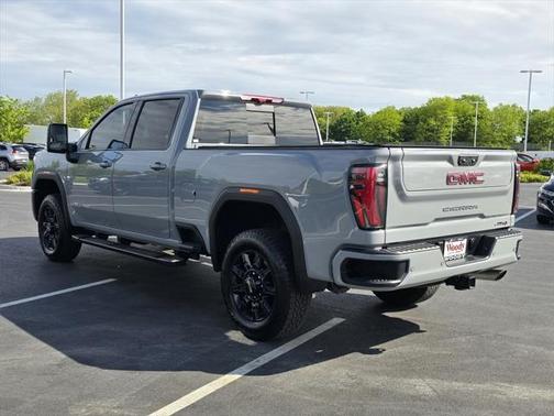 2025 GMC Sierra 2500 AT4