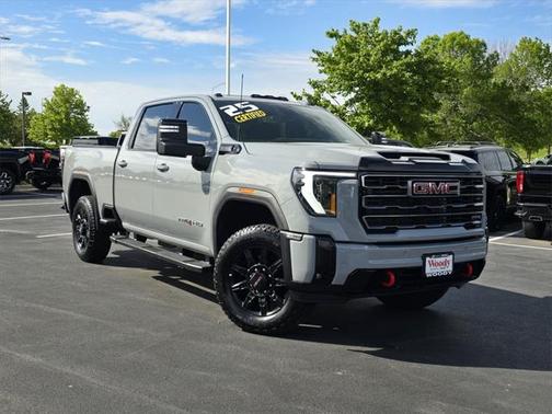 2025 GMC Sierra 2500 AT4