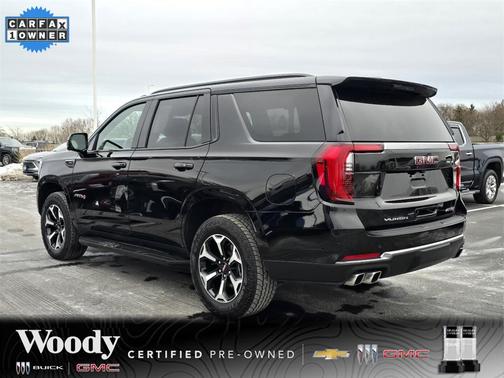2025 GMC Yukon 4WD AT4