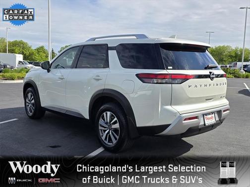 2023 Nissan Pathfinder SL 4WD